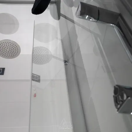 Vicolo 5 3*