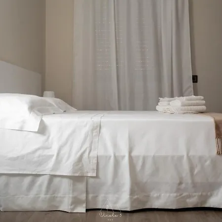 Bed and Breakfast Vicolo 5 Σαλέρνο