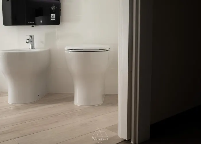 Vicolo 5 Bed and Breakfast Σαλέρνο